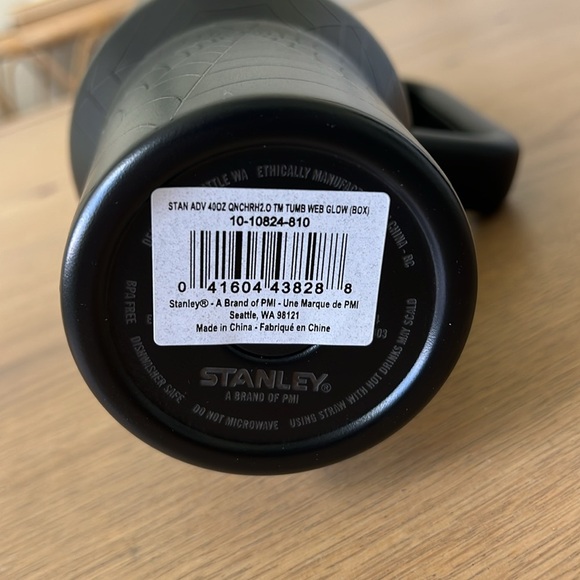 Stanley Halloween Web Black Glow in the Dark Quencher H2.0 Flowstate Stainless - Picture 9 of 16